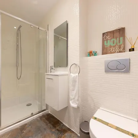 דירה Bravissimo Eiximenis, With Beautiful Terrace And Views